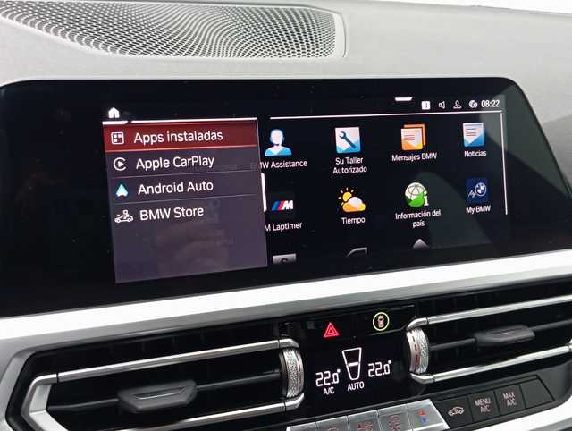 BMW Serie 4 420d Gran Coupe color Blanco. Año 2023. 140KW(190CV). Diésel. En concesionario Augusta Aragon S.A. de Zaragoza