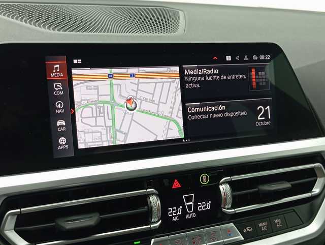 BMW Serie 4 420d Gran Coupe color Blanco. Año 2023. 140KW(190CV). Diésel. En concesionario Augusta Aragon S.A. de Zaragoza