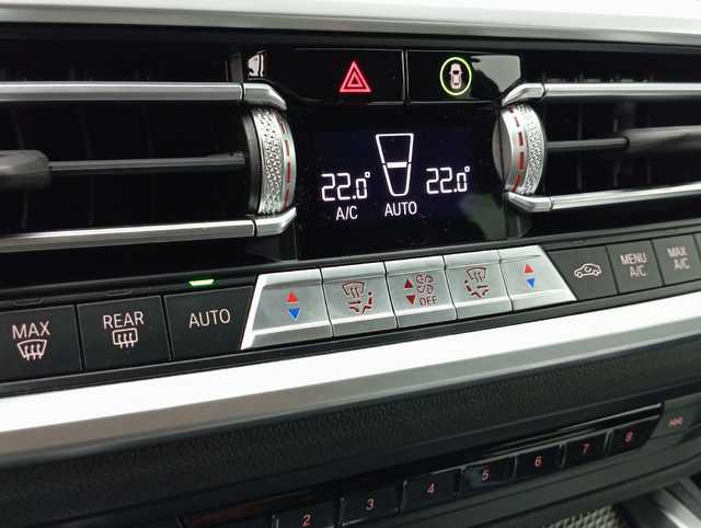 BMW Serie 4 420d Gran Coupe color Blanco. Año 2023. 140KW(190CV). Diésel. En concesionario Augusta Aragon S.A. de Zaragoza