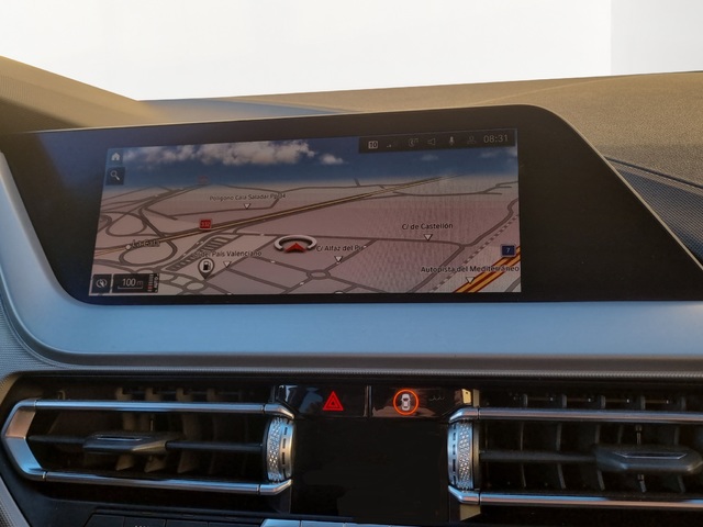 BMW Serie 1 118d color Blanco. Año 2021. 110KW(150CV). Diésel. En concesionario FINESTRAT Automoviles Fersan, S.A. de Alicante