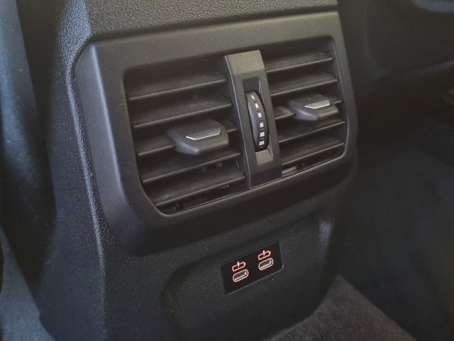 BMW Serie 1 118d color Blanco. Año 2021. 110KW(150CV). Diésel. En concesionario FINESTRAT Automoviles Fersan, S.A. de Alicante