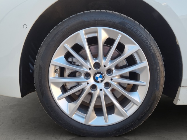 BMW Serie 1 118d color Blanco. Año 2021. 110KW(150CV). Diésel. En concesionario FINESTRAT Automoviles Fersan, S.A. de Alicante