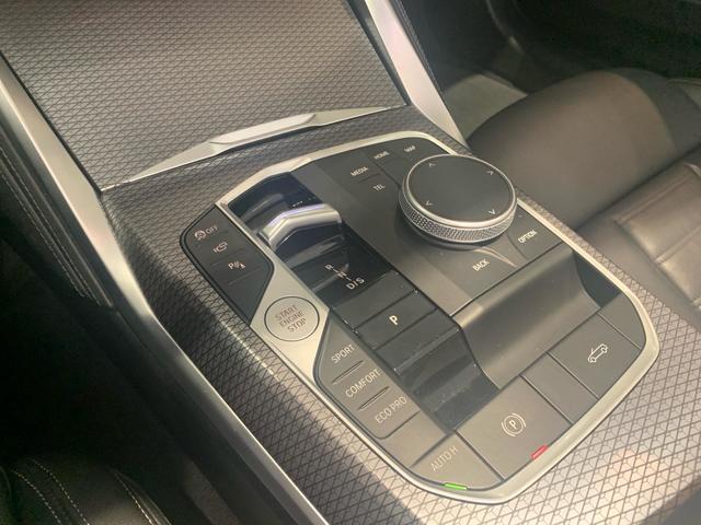 BMW Serie 4 420d Cabrio color Gris. Año 2024. 140KW(190CV). Diésel. En concesionario Automotor Premium Viso - Málaga de Málaga