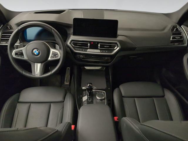 BMW X3 xDrive20d color Blanco. Año 2024. 140KW(190CV). Diésel. En concesionario Automotor Premium Viso - Málaga de Málaga