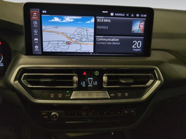 BMW X3 xDrive20d color Blanco. Año 2024. 140KW(190CV). Diésel. En concesionario Automotor Premium Viso - Málaga de Málaga