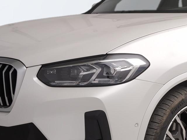 BMW X3 xDrive20d color Blanco. Año 2024. 140KW(190CV). Diésel. En concesionario Automotor Premium Viso - Málaga de Málaga