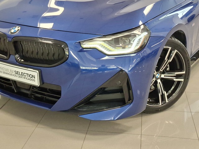 BMW Serie 2 220i Coupe color Azul. Año 2024. 135KW(184CV). Gasolina. En concesionario Automoviles Bertolin, S.L. de Valencia