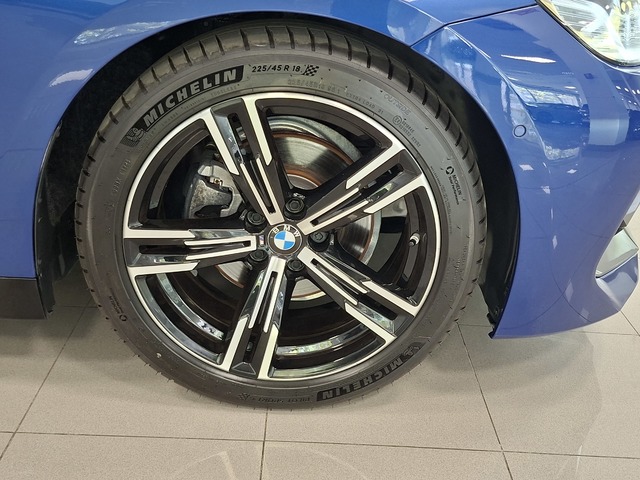 BMW Serie 2 220i Coupe color Azul. Año 2024. 135KW(184CV). Gasolina. En concesionario Automoviles Bertolin, S.L. de Valencia