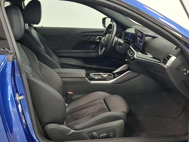 BMW Serie 2 220i Coupe color Azul. Año 2024. 135KW(184CV). Gasolina. En concesionario Automoviles Bertolin, S.L. de Valencia
