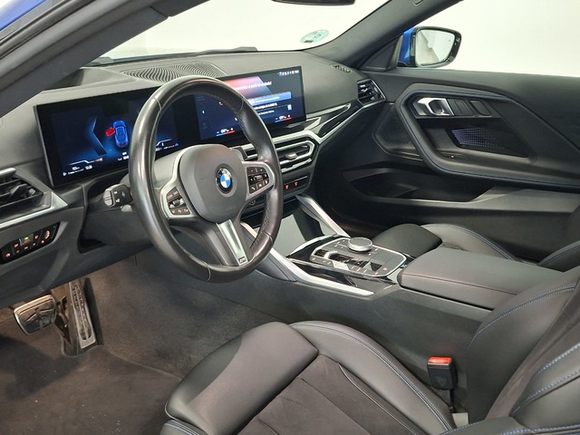 BMW Serie 2 220i Coupe color Azul. Año 2024. 135KW(184CV). Gasolina. En concesionario Automoviles Bertolin, S.L. de Valencia