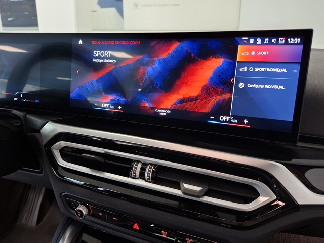 BMW Serie 2 220i Coupe color Azul. Año 2024. 135KW(184CV). Gasolina. En concesionario Automoviles Bertolin, S.L. de Valencia