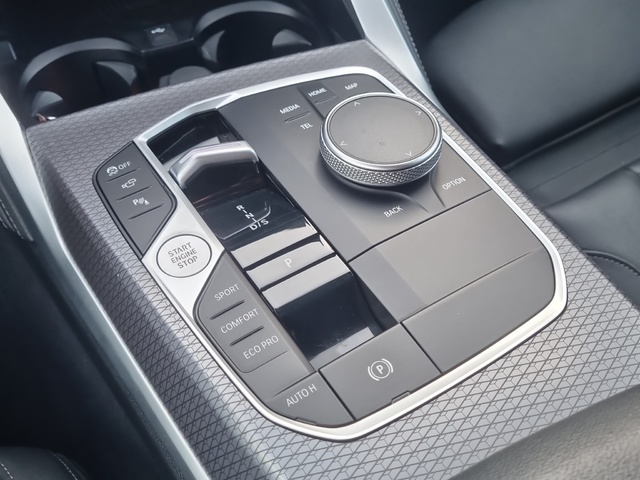 BMW Serie 4 420d Gran Coupe color Negro. Año 2024. 140KW(190CV). Diésel. En concesionario FINESTRAT Automoviles Fersan, S.A. de Alicante