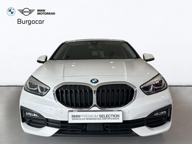 BMW Serie 1 118i color Blanco. Año 2022. 103KW(140CV). Gasolina. En concesionario Motor Gorbea de Álava
