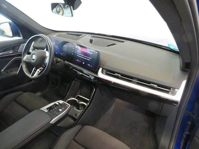 BMW X1 xDrive20d color Azul. Año 2023. 120KW(163CV). Diésel. En concesionario Lugauto S.A. de Lugo