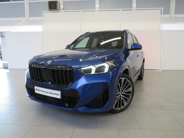 BMW X1 xDrive20d color Azul. Año 2023. 120KW(163CV). Diésel. En concesionario Lugauto S.A. de Lugo
