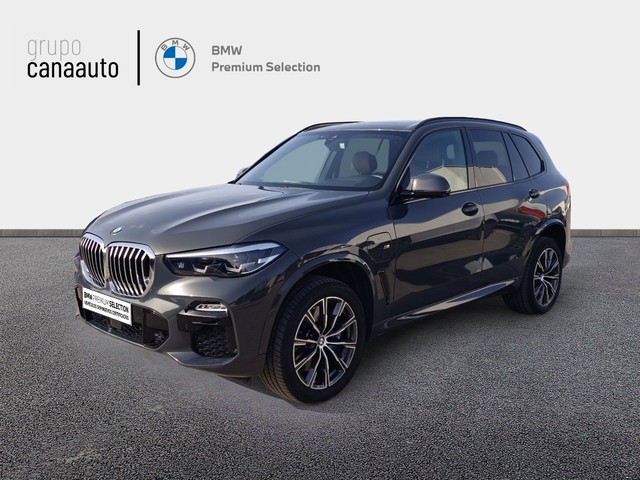BMW X5 xDrive45e color Gris. Año 2021. 290KW(394CV). Híbrido Electro/Gasolina. En concesionario TACO de Sta. C. Tenerife