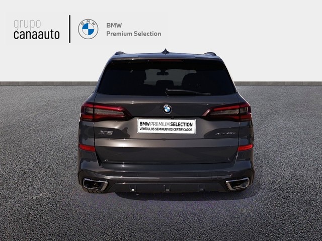 BMW X5 xDrive45e color Gris. Año 2021. 290KW(394CV). Híbrido Electro/Gasolina. En concesionario TACO de Sta. C. Tenerife