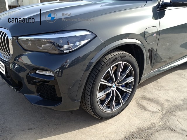 BMW X5 xDrive45e color Gris. Año 2021. 290KW(394CV). Híbrido Electro/Gasolina. En concesionario TACO de Sta. C. Tenerife