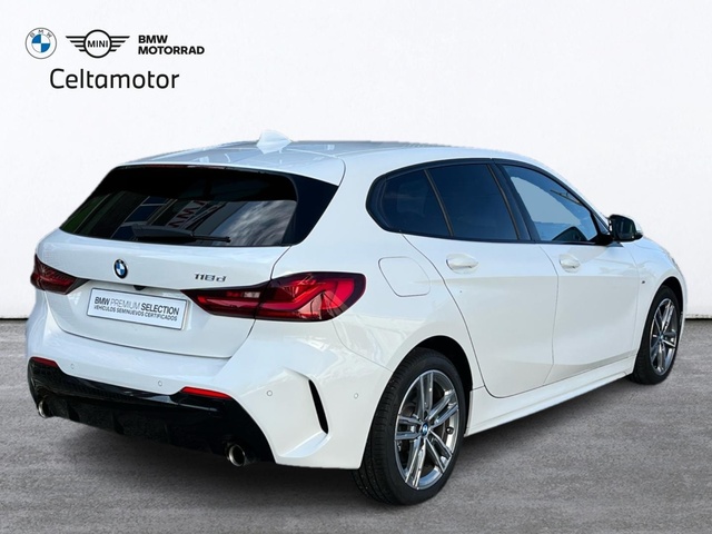 BMW Serie 1 118d color Blanco. Año 2024. 110KW(150CV). Diésel. En concesionario Celtamotor Pontevedra de Pontevedra