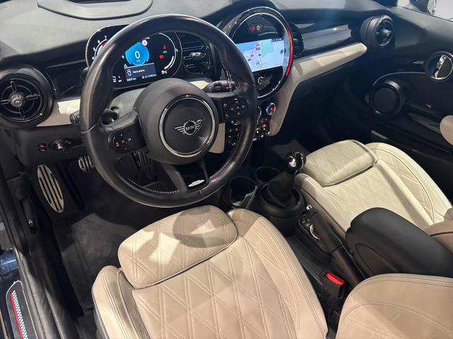 fotoG 13 del MINI MINI Cooper 100 kW (136 CV) 136cv Gasolina del 2021 en Almería