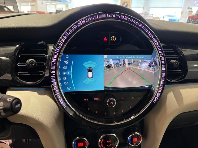 fotoG 18 del MINI MINI Cooper 100 kW (136 CV) 136cv Gasolina del 2021 en Almería