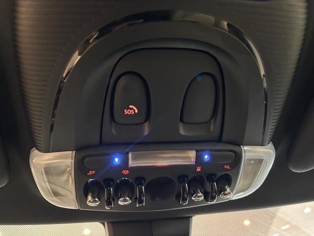 fotoG 25 del MINI MINI Cooper 100 kW (136 CV) 136cv Gasolina del 2021 en Almería