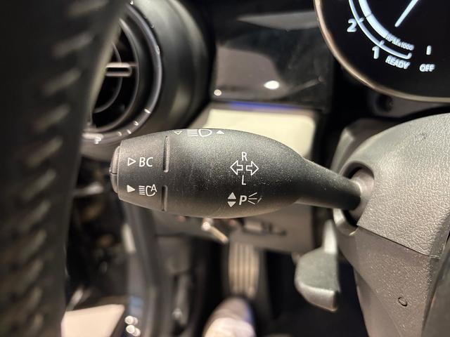 fotoG 30 del MINI MINI Cooper 100 kW (136 CV) 136cv Gasolina del 2021 en Almería