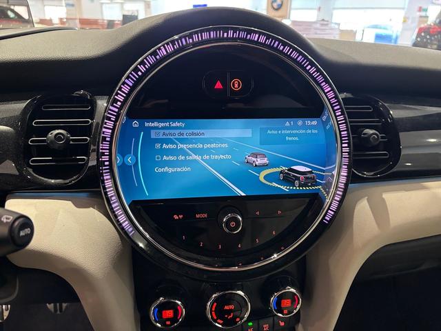 fotoG 31 del MINI MINI Cooper 100 kW (136 CV) 136cv Gasolina del 2021 en Almería