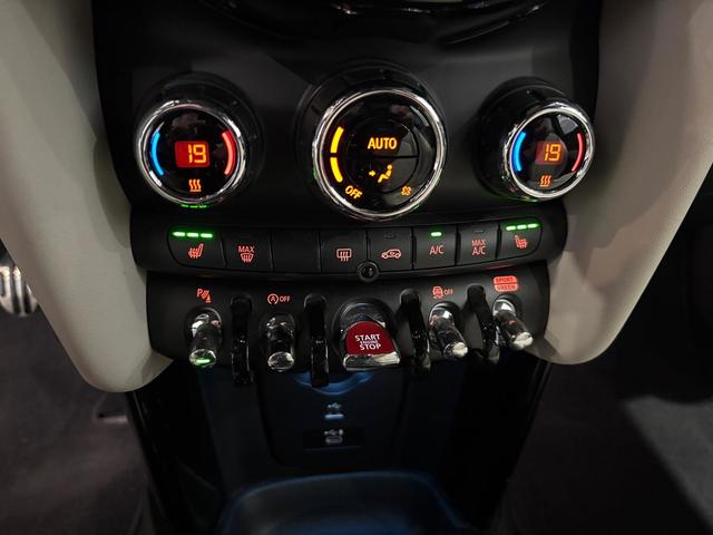 fotoG 33 del MINI MINI Cooper 100 kW (136 CV) 136cv Gasolina del 2021 en Almería