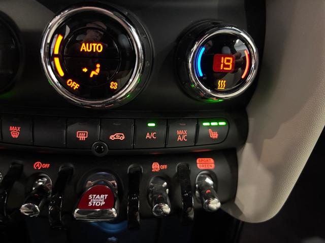 fotoG 34 del MINI MINI Cooper 100 kW (136 CV) 136cv Gasolina del 2021 en Almería