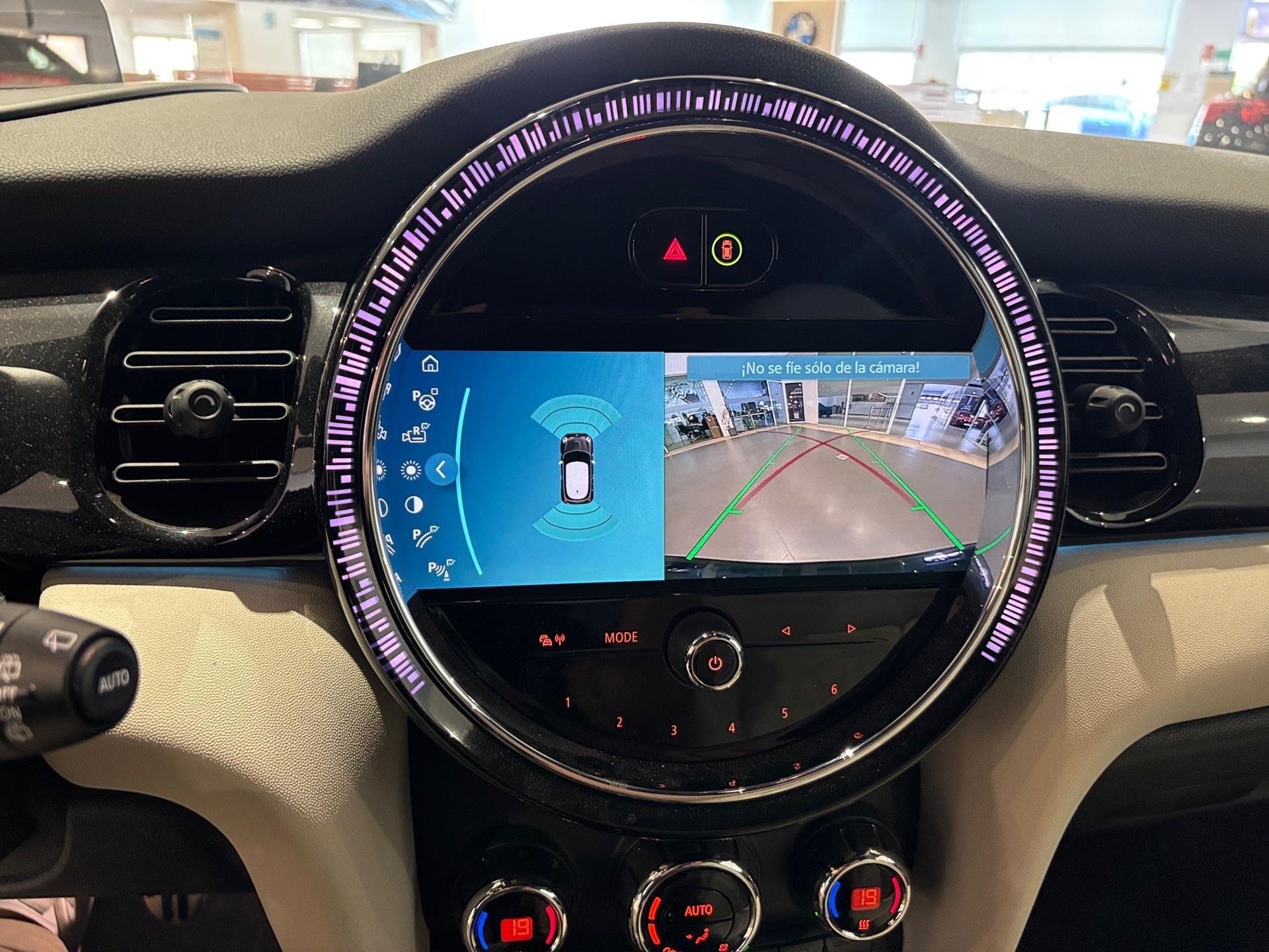 fotoG 18 del MINI MINI Cooper 100 kW (136 CV) 136cv Gasolina del 2021 en Almería