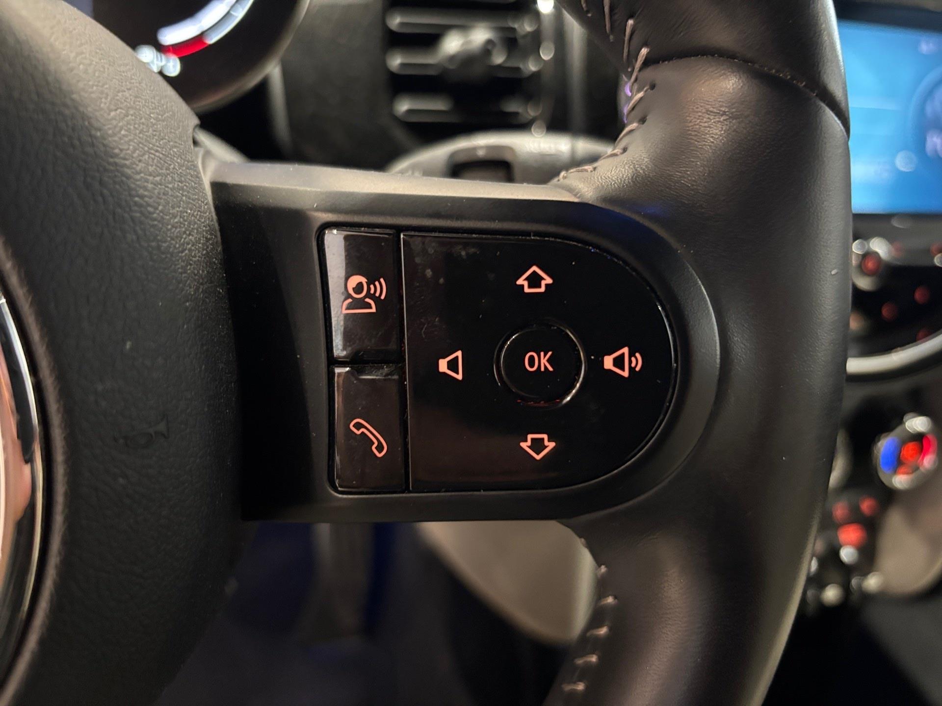 fotoG 27 del MINI MINI Cooper 100 kW (136 CV) 136cv Gasolina del 2021 en Almería