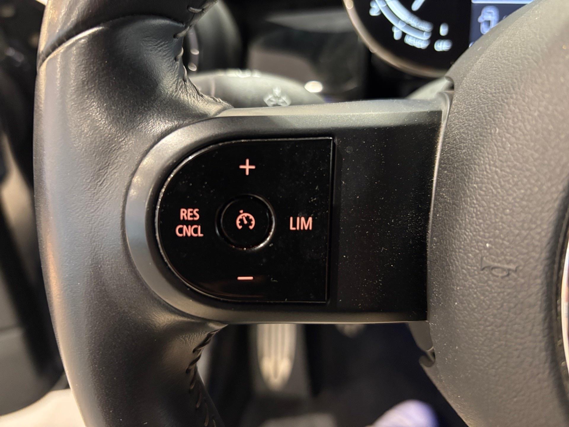 fotoG 28 del MINI MINI Cooper 100 kW (136 CV) 136cv Gasolina del 2021 en Almería