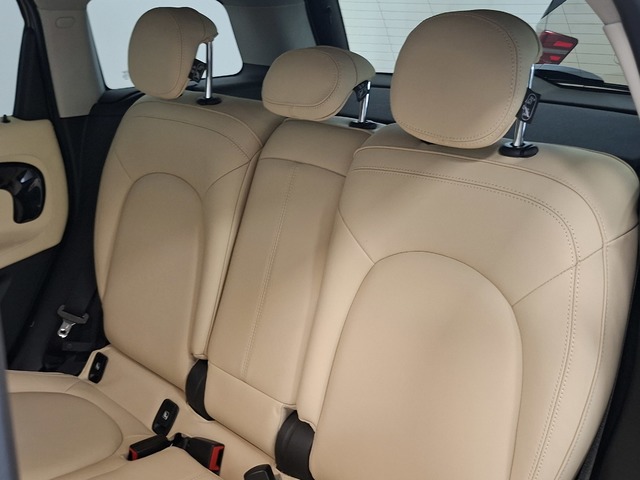 fotoG 8 del MINI MINI Countryman Cooper 100 kW (136 CV) 136cv Gasolina del 2020 en Valencia