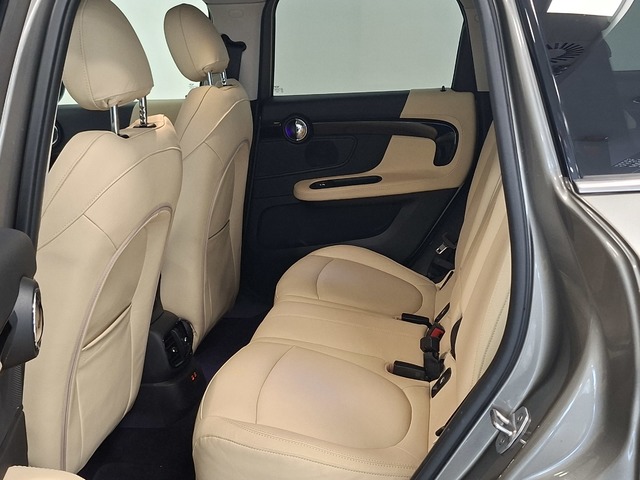 fotoG 20 del MINI MINI Countryman Cooper 100 kW (136 CV) 136cv Gasolina del 2020 en Valencia