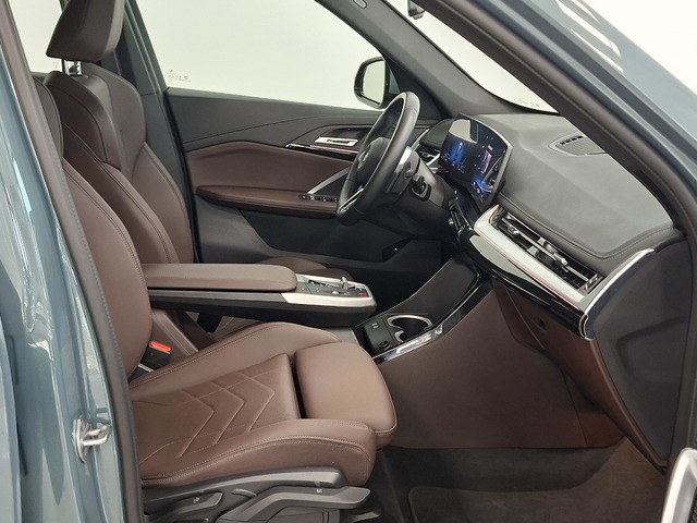 BMW X1 sDrive20i color Verde. Año 2024. 125KW(170CV). Gasolina. En concesionario Automoviles Bertolin S.L. de Valencia