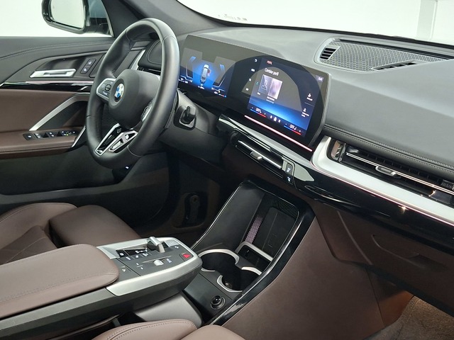 BMW X1 sDrive20i color Verde. Año 2024. 125KW(170CV). Gasolina. En concesionario Automoviles Bertolin S.L. de Valencia