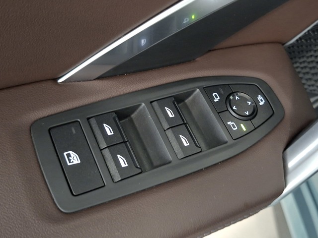 BMW X1 sDrive20i color Verde. Año 2024. 125KW(170CV). Gasolina. En concesionario Automoviles Bertolin S.L. de Valencia