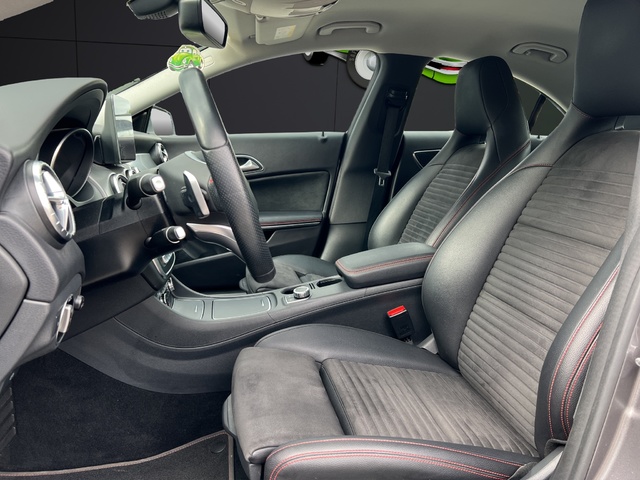 Mercedes-Benz CLA 180 90 kW (122 CV)