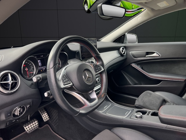 Mercedes-Benz CLA 180 90 kW (122 CV)