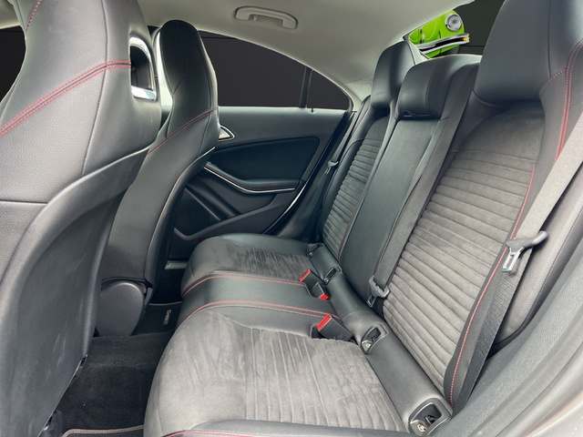 Mercedes-Benz CLA 180 90 kW (122 CV)