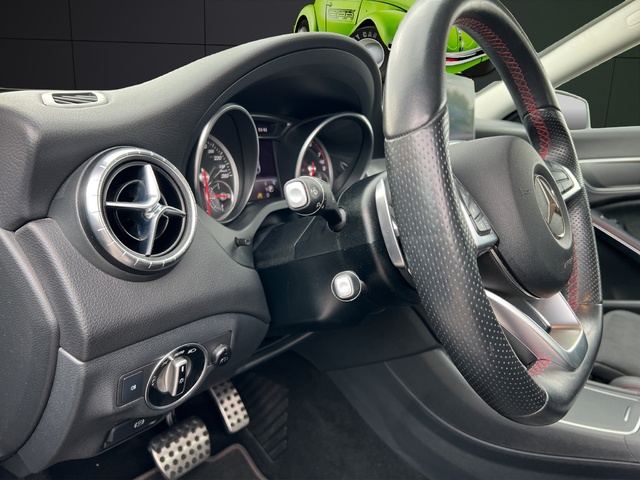 Mercedes-Benz CLA 180 90 kW (122 CV)