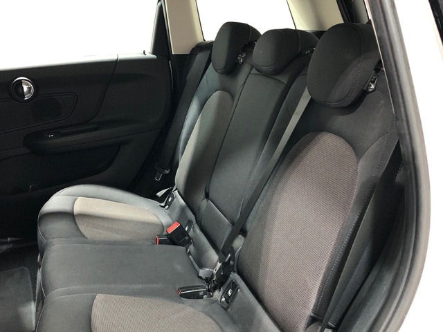 fotoG 8 del MINI MINI Countryman Cooper 100 kW (136 CV) 136cv Gasolina del 2022 en Madrid