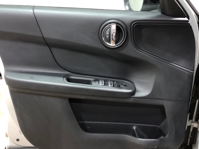 fotoG 14 del MINI MINI Countryman Cooper 100 kW (136 CV) 136cv Gasolina del 2022 en Madrid