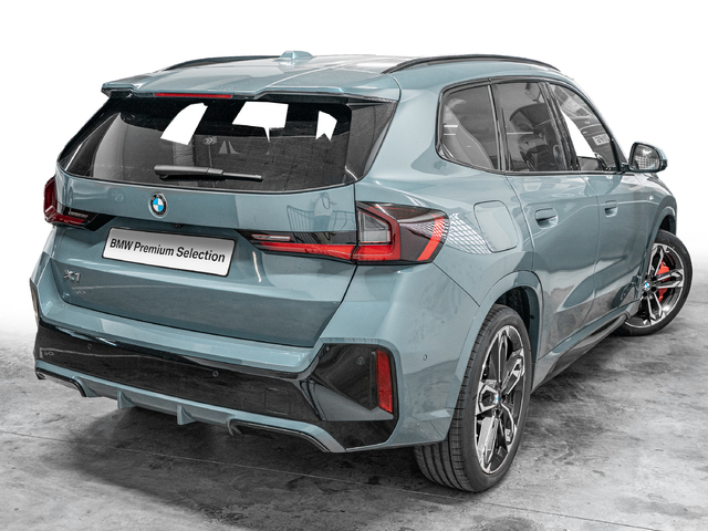 BMW X1 sDrive20d color Verde. Año 2024. 120KW(163CV). Diésel. En concesionario Caetano Cuzco, Alcalá de Madrid