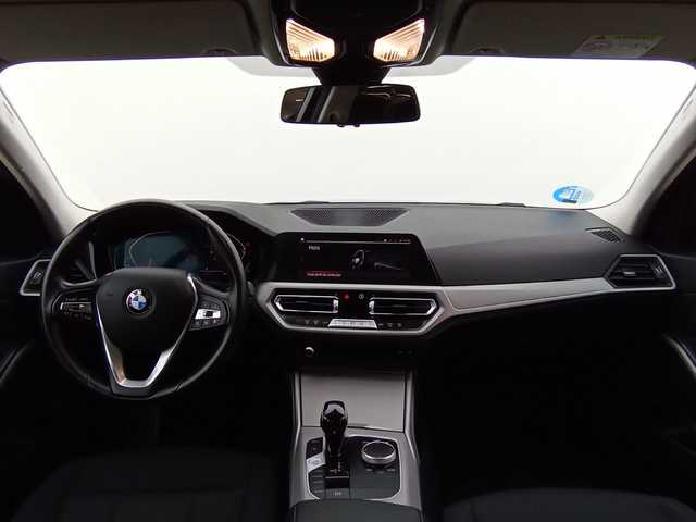 BMW Serie 3 318d color Negro. Año 2022. 110KW(150CV). Diésel. En concesionario Augusta Aragon S.A. de Zaragoza