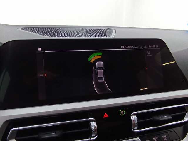 BMW Serie 3 318d color Negro. Año 2022. 110KW(150CV). Diésel. En concesionario Augusta Aragon S.A. de Zaragoza