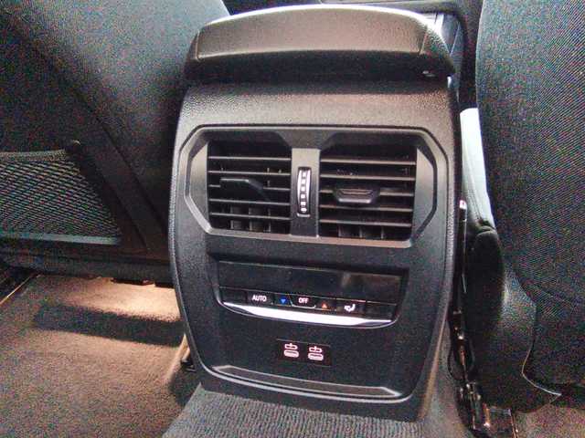 BMW Serie 3 318d color Negro. Año 2022. 110KW(150CV). Diésel. En concesionario Augusta Aragon S.A. de Zaragoza