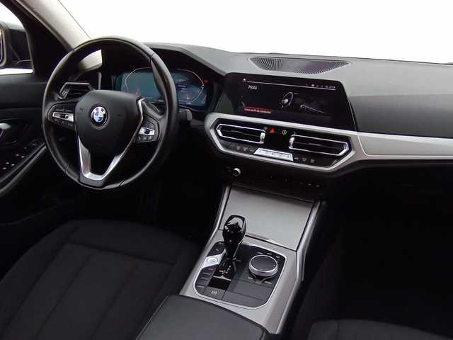 BMW Serie 3 318d color Negro. Año 2022. 110KW(150CV). Diésel. En concesionario Augusta Aragon S.A. de Zaragoza