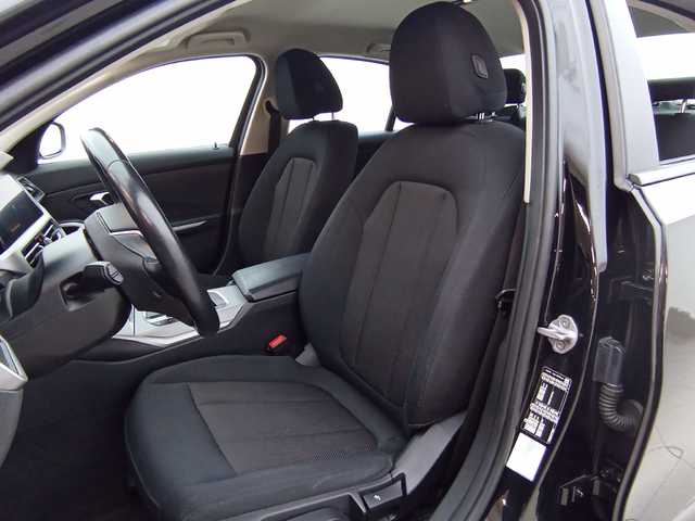 BMW Serie 3 318d color Negro. Año 2022. 110KW(150CV). Diésel. En concesionario Augusta Aragon S.A. de Zaragoza